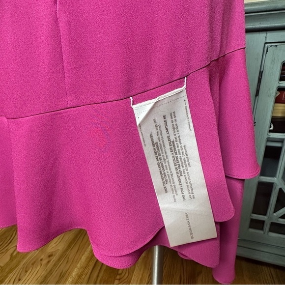 BCBG Maxazria easy cold shoulder asymmetrical hem Dress SZ 4 - Picture 12 of 13